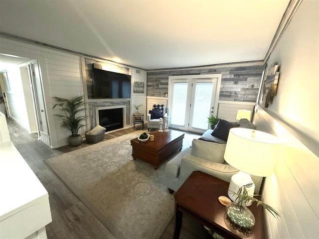 Condo for sale in Germantown, West Tennessee