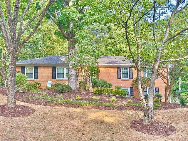 House for sale in Woodberry Forest, Charlotte