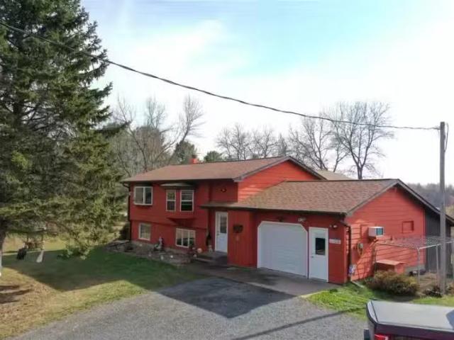 House for sale in Hudson