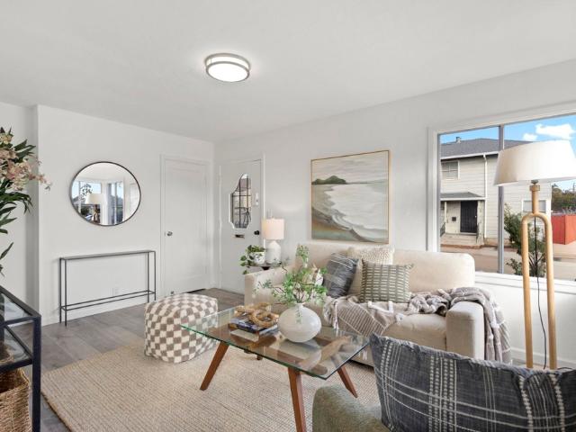 Townhouse for sale in Alameda, California