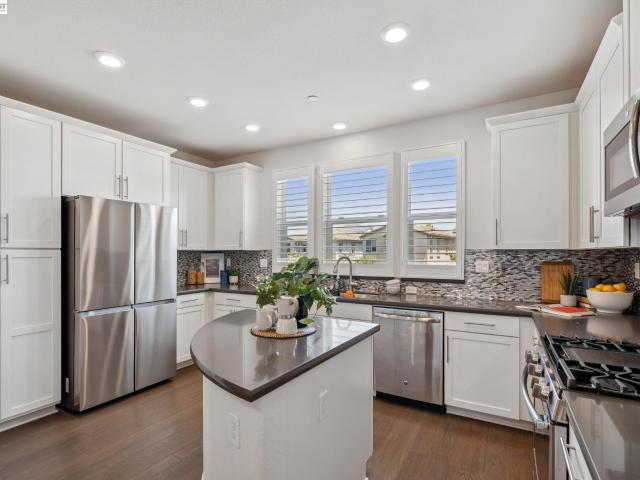 Condo for sale in Marina Cove II, Alameda