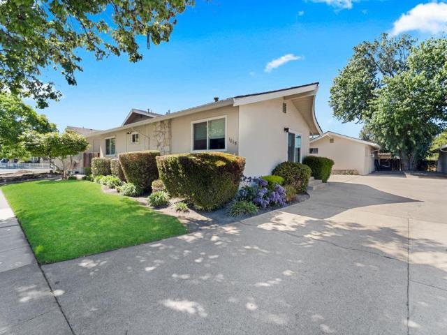 House for sale in Campbell