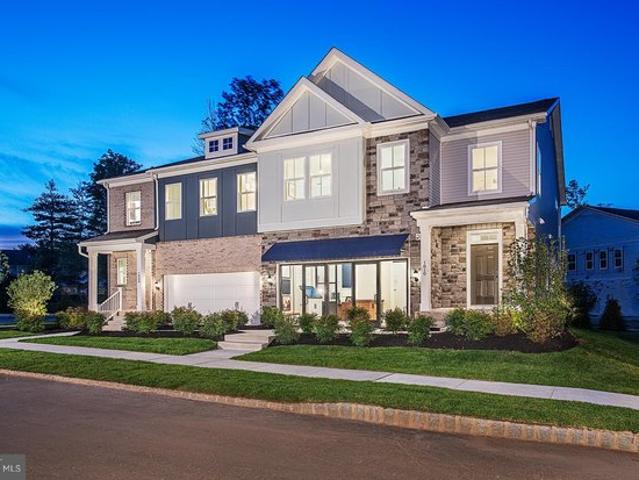 Townhouse for sale in Dresher, Pennsylvania