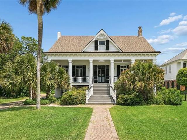 House for sale in Mandeville, Louisiana