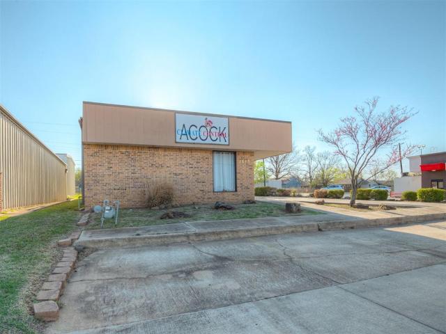 Commercial for sale in Shawnee, Oklahoma