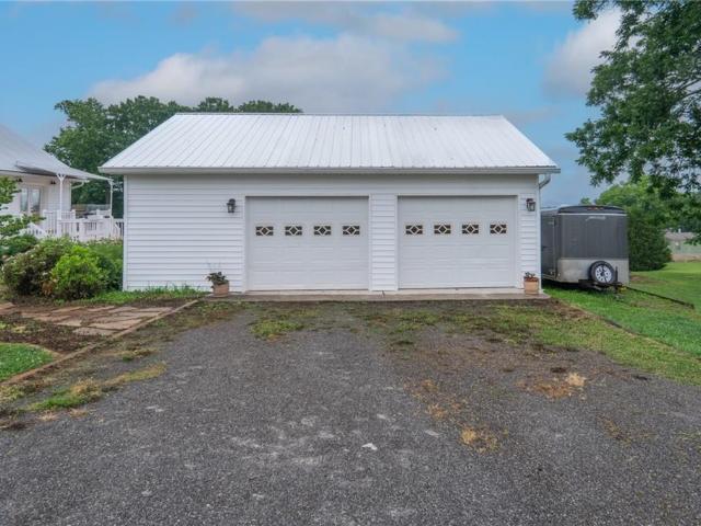 House for sale in Nelson, Georgia