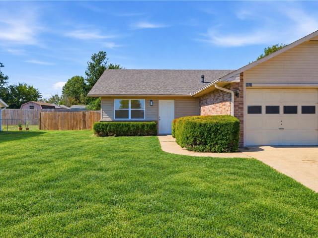 House for sale in Rogers, Benton County