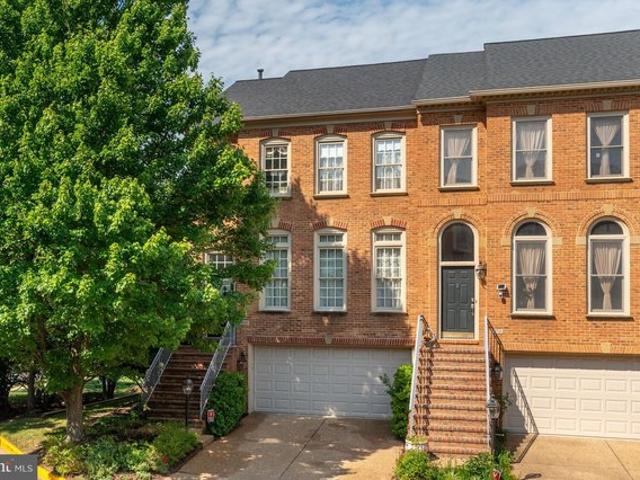 Townhouse for sale in Virginia