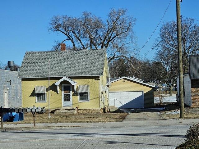 House for sale in Whiteside, Illinois