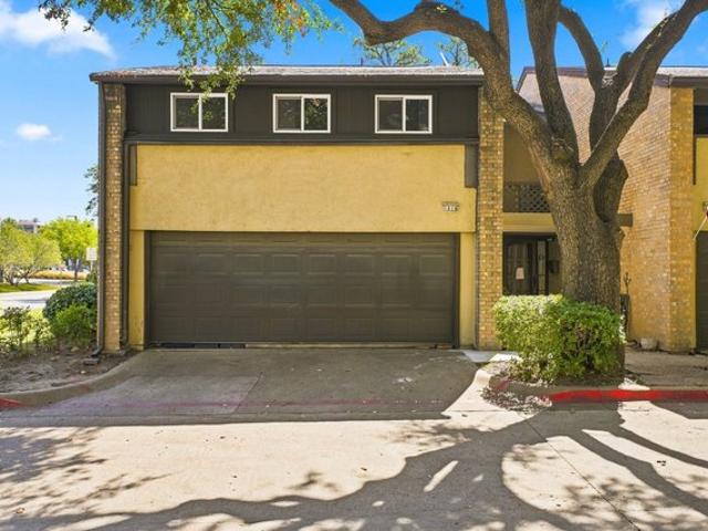 Townhouse for sale in Irving, Texas