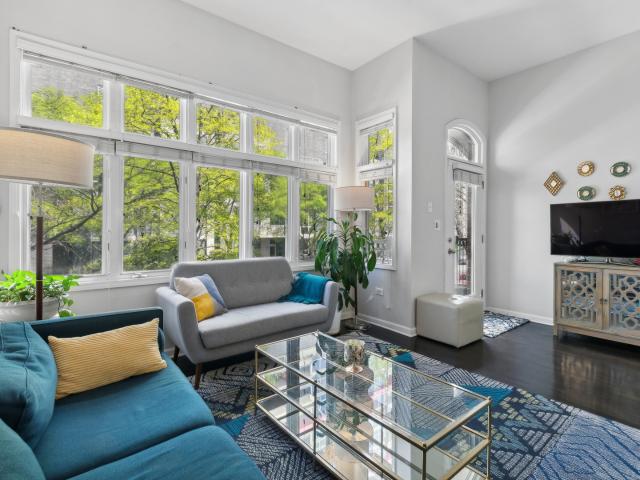 Townhouse for sale in Chicago Park, Illinois