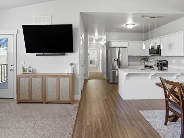 Condo for sale in Saratoga Springs, Utah