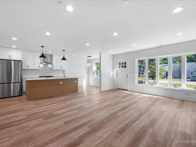 House for sale in Harris Corners, Grayslake
