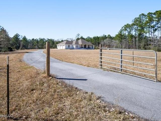 House for sale in Lucedale, Mississippi