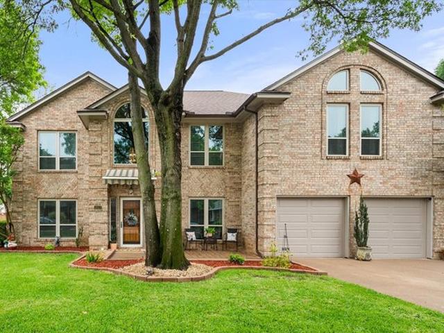 House for sale in Grapevine, Texas