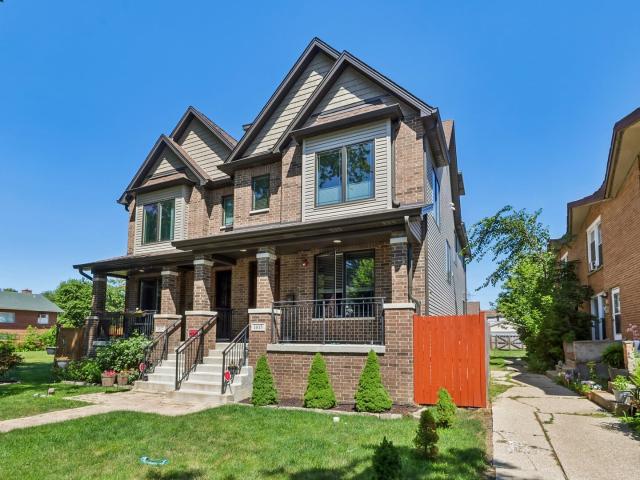 Townhouse for sale in Evanston, Illinois