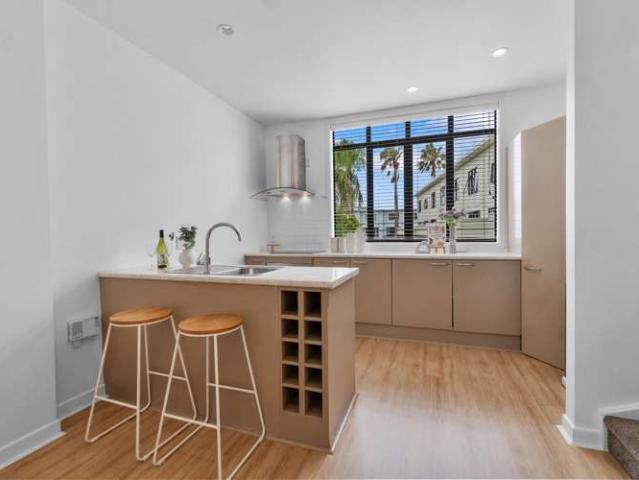 Townhouse for sale in Balmoral