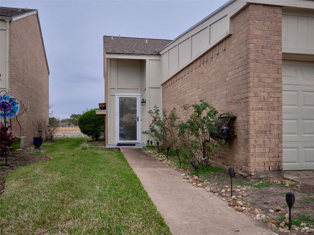 Townhouse for sale in West Columbia, Texas
