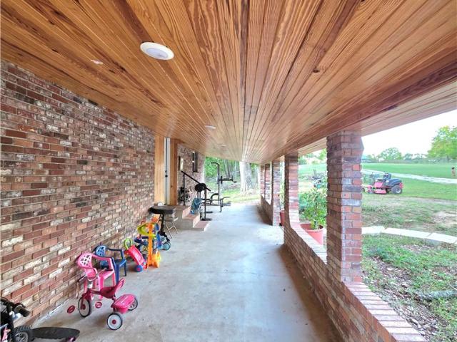 House for sale in Strickler, Prairie Grove