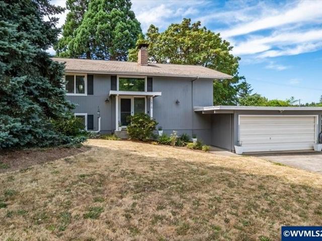 House for sale in Oregonia