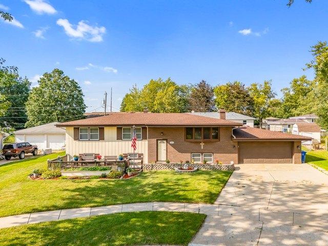 House for sale in Crown Point, Indiana