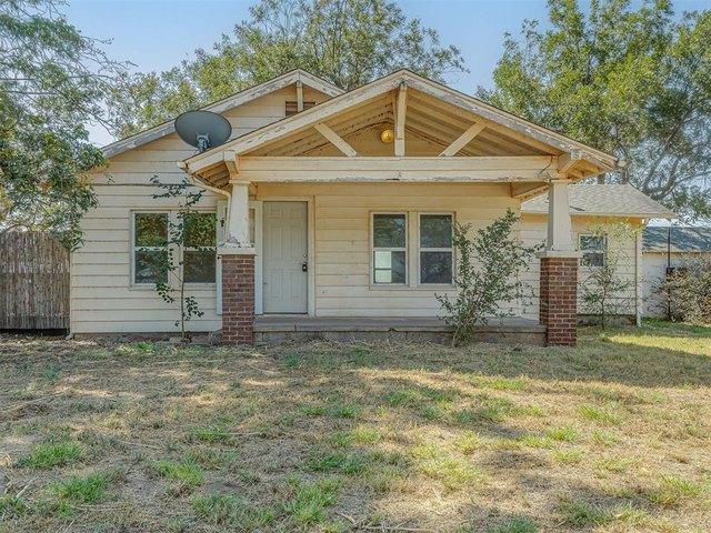 House for sale in Crescent, Logan County