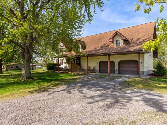 House for sale in Pittsburg, Illinois