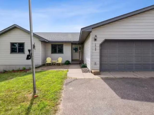 House for sale in Hudson