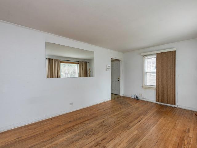 House for sale in Great Lakes, Illinois