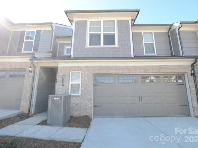 Townhouse for sale in Concord