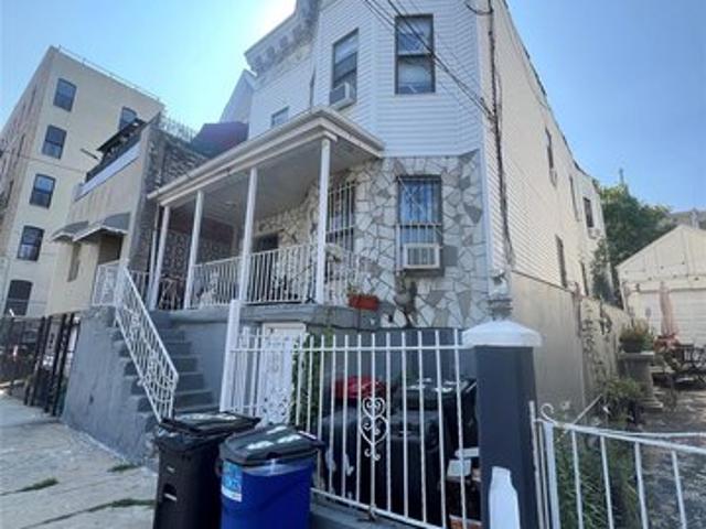 House for sale in Bronx County, New York