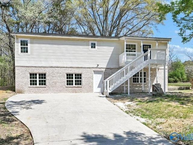 House for sale in Vinemont, Alabama