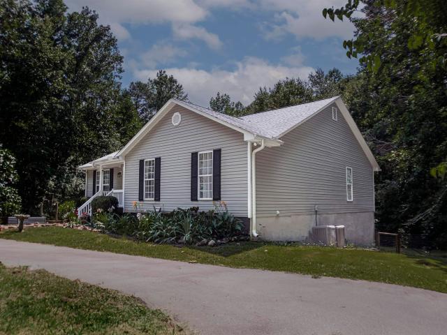 House for sale in Six Mile Run, South Carolina