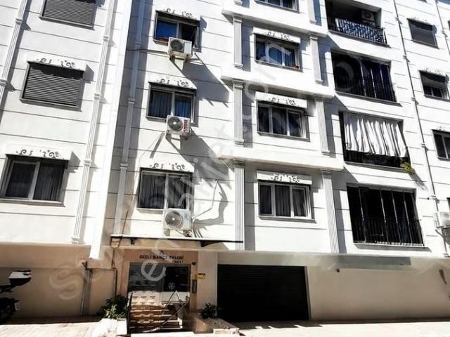 Karşiyaka, İzmir içerisinde satılık mülk