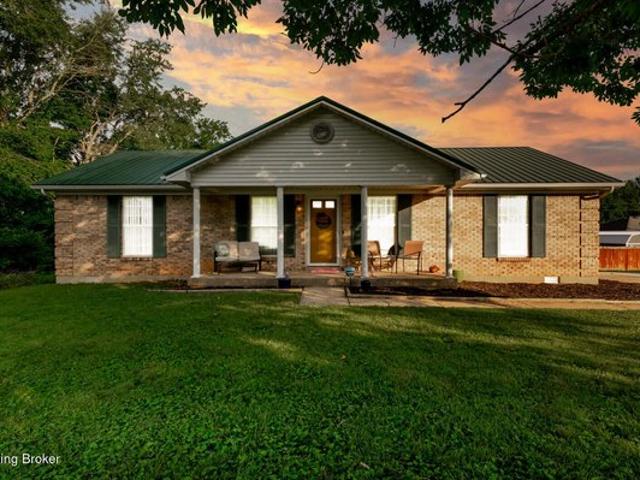 House for sale in Mount Washington, Kentucky