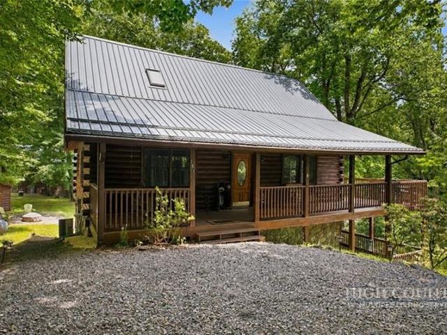 House for sale in Seven Devils, Watauga County