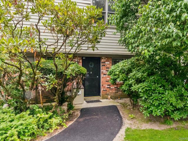 Condo for sale in Amawalk, New York