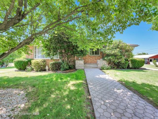 House for sale in Moosic, Pennsylvania