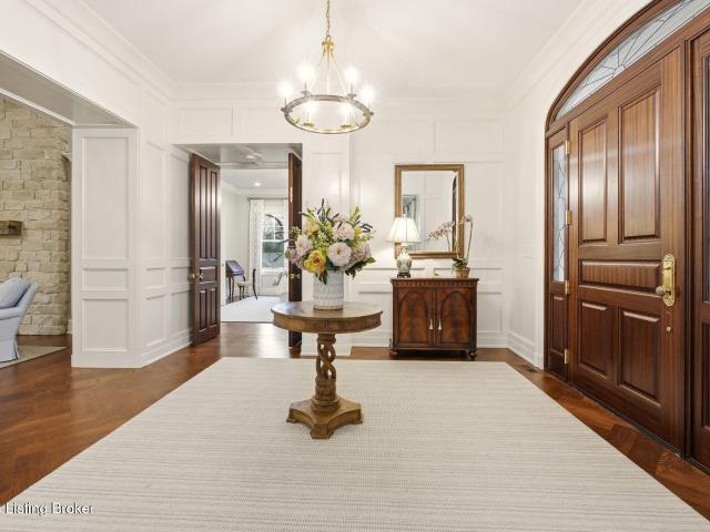 House for sale in Pewee Valley, Kentucky