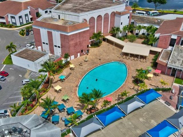 Condo for sale in Deerfield Beach, Florida