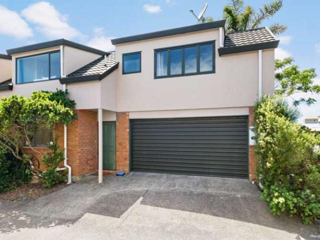 Townhouse for sale in New Lynn