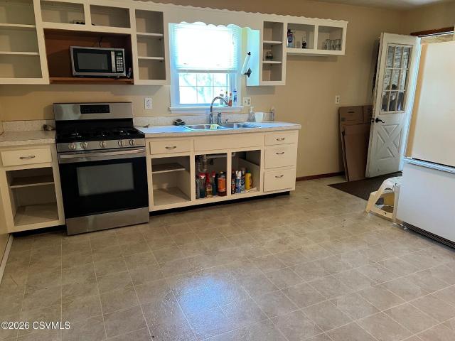 House for sale in Allenwood, Pennsylvania