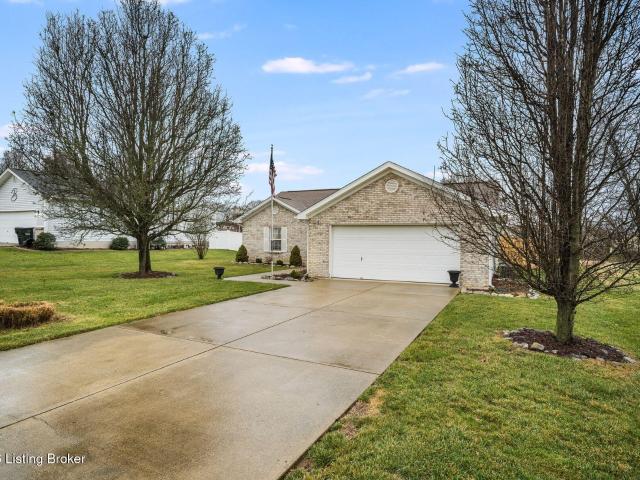 House for sale in Mount Washington, Kentucky
