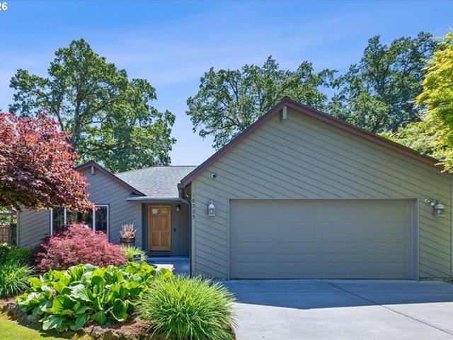 House for sale in Oregonia