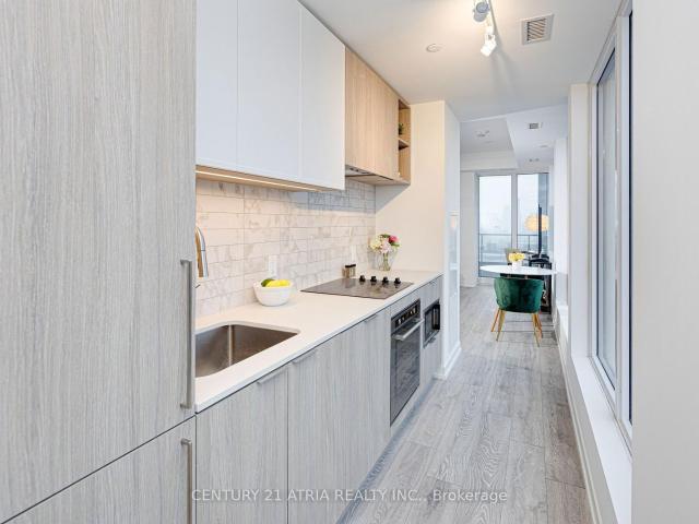 Condo for sale in Toronto, Golden Horseshoe
