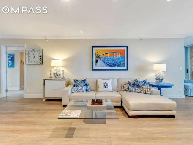 Townhouse for sale in Coronado