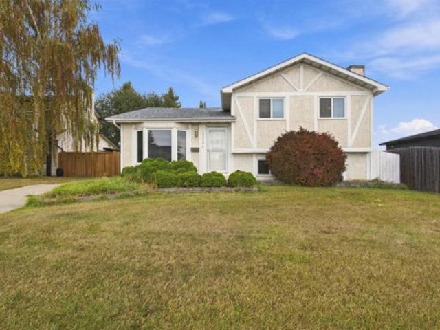 House for sale in La Perle, Edmonton