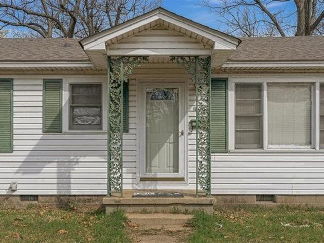 House for sale in Kennett, Missouri