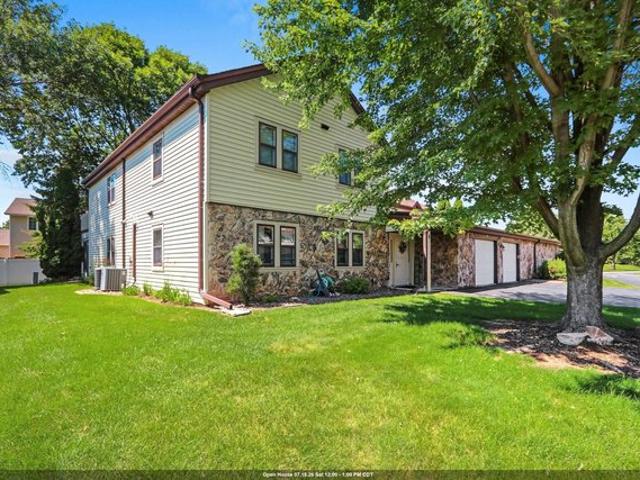 Condo for sale in De Pere, Wisconsin