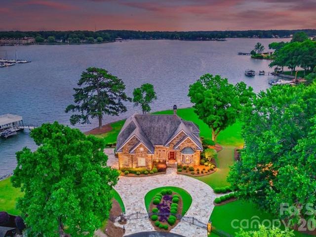 House for sale in Mecklenburg, North Carolina